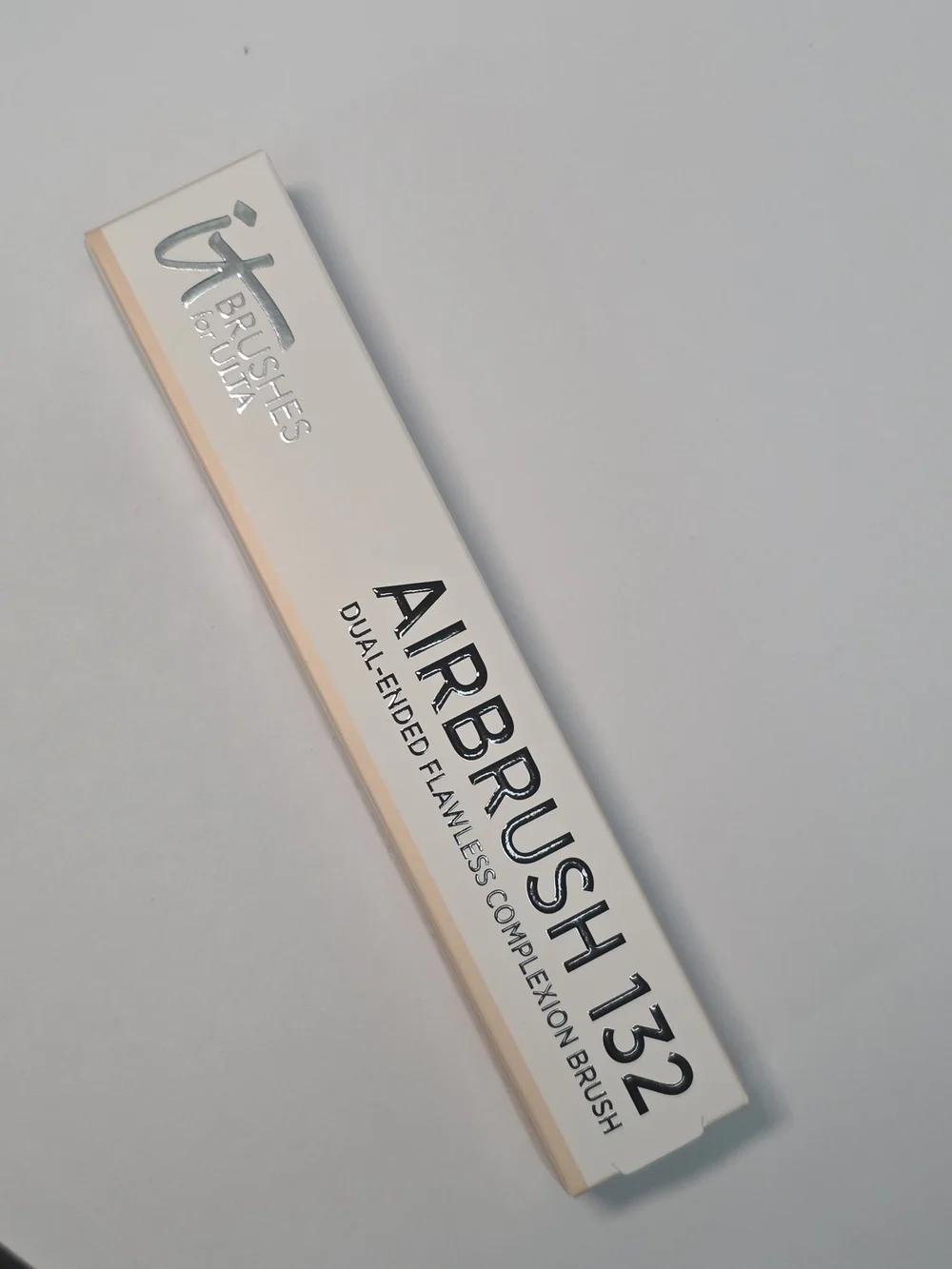 IT Brushe Airbrush 132 Dual-Ended Complexion Brush - White/Peach
